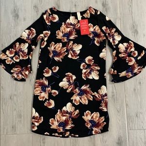 NWT Allison Joy XS Black Floral Bell Sleeve Dress